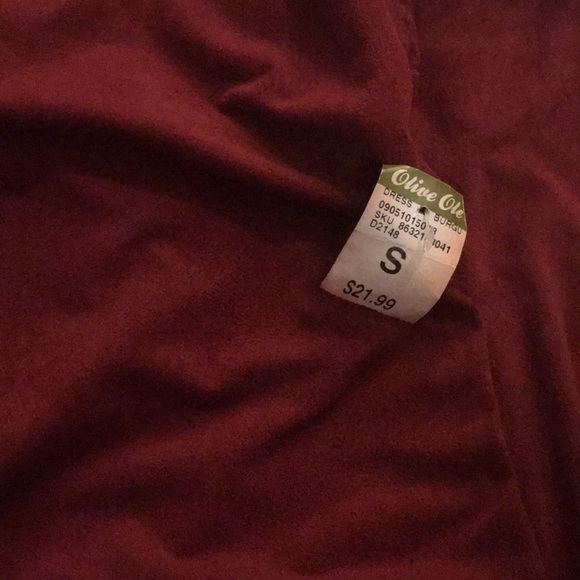 Clothes - Picture 2 of 2